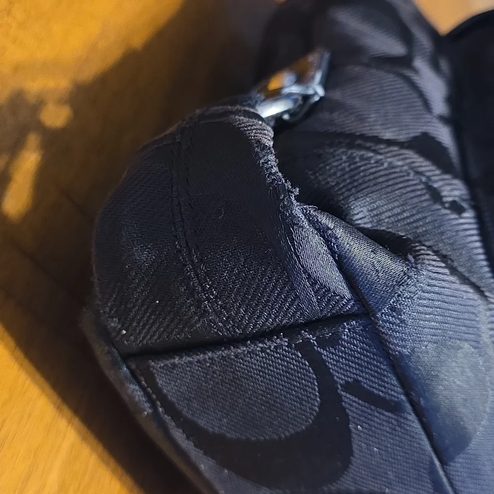 Coach Kyra Signature Jacquard Canvas With Daisy Hang Tag - Picture 8 of 16